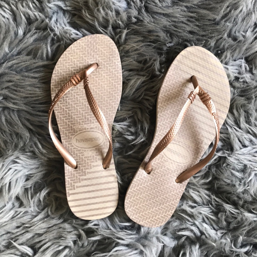 Havaiana gold sandals